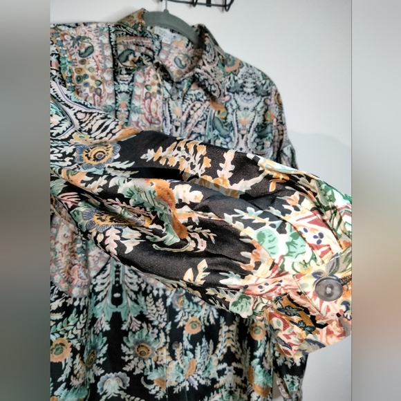 Molly Bracken (Size XS) Oversized Multicolor Paisley Button Down Front LS Blouse - Picture 6 of 13